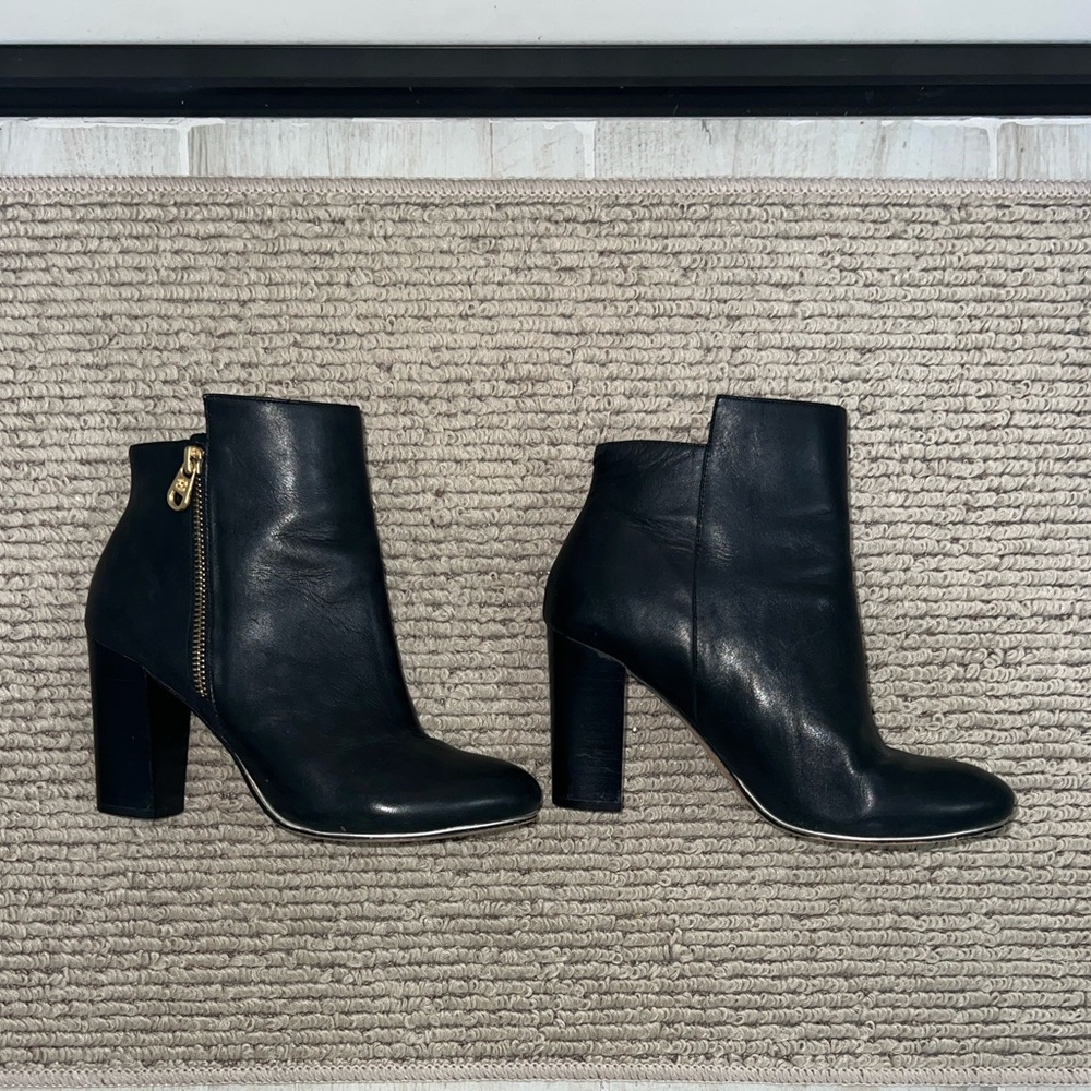 Elliott Lucca Black Leather Heeled Boots